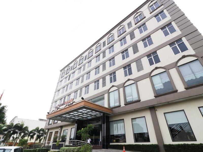 Grand Kanaya Hotel Medan Exterior foto