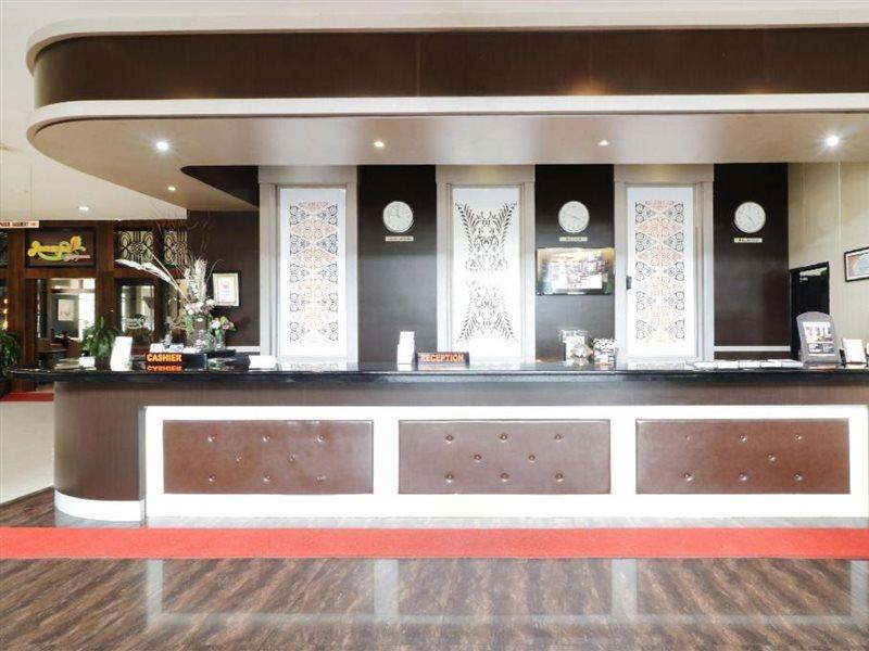 Grand Kanaya Hotel Medan Exterior foto