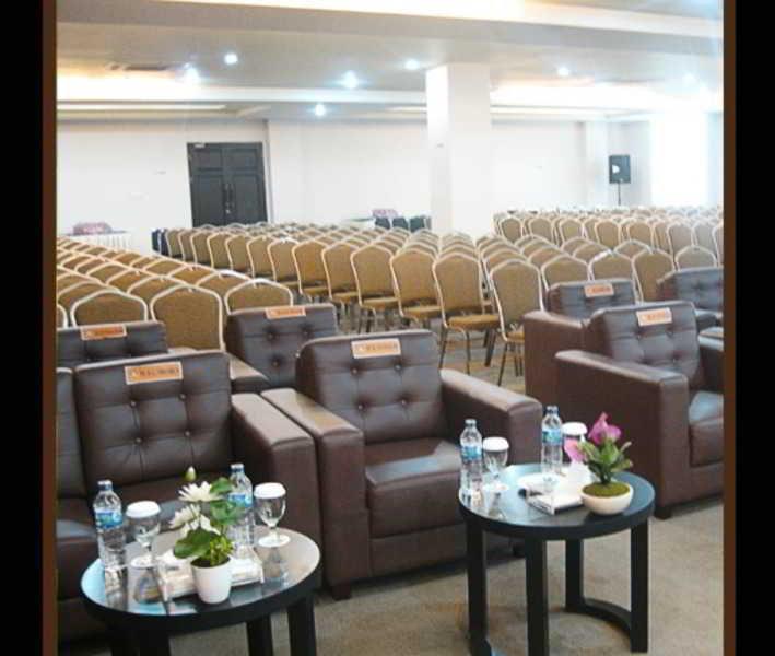 Grand Kanaya Hotel Medan Exterior foto
