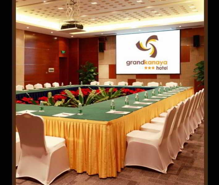 Grand Kanaya Hotel Medan Exterior foto