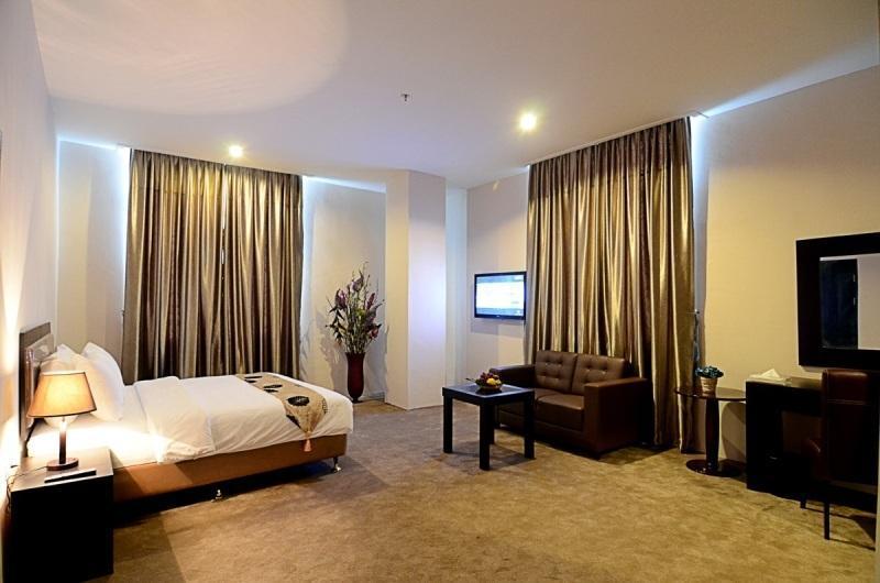 Grand Kanaya Hotel Medan Exterior foto