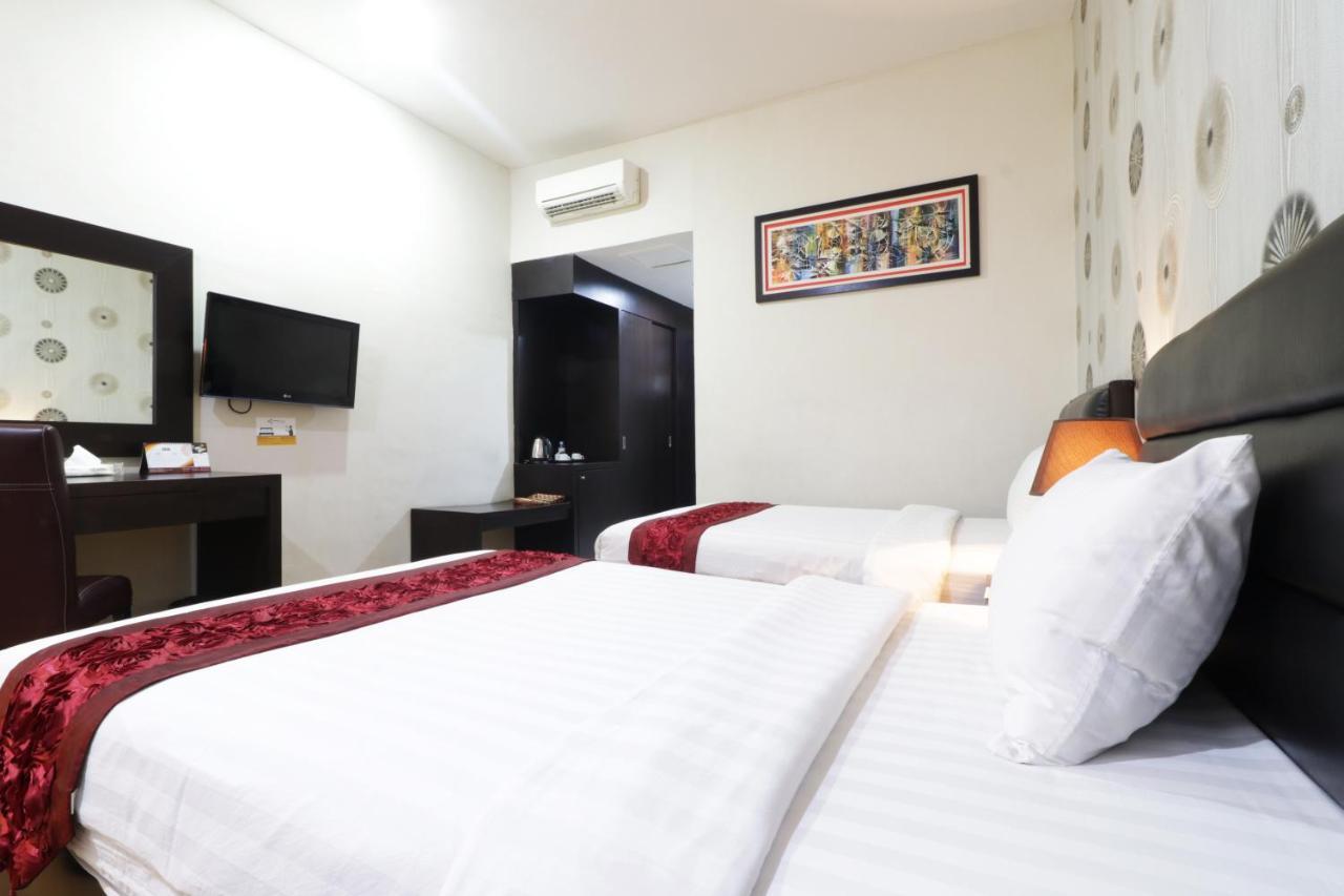 Grand Kanaya Hotel Medan Exterior foto